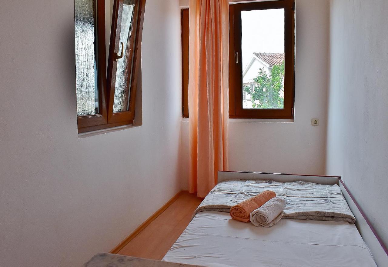Apartament Banjol Exterior photo