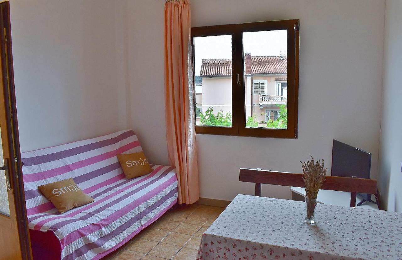 Apartament Banjol Exterior photo