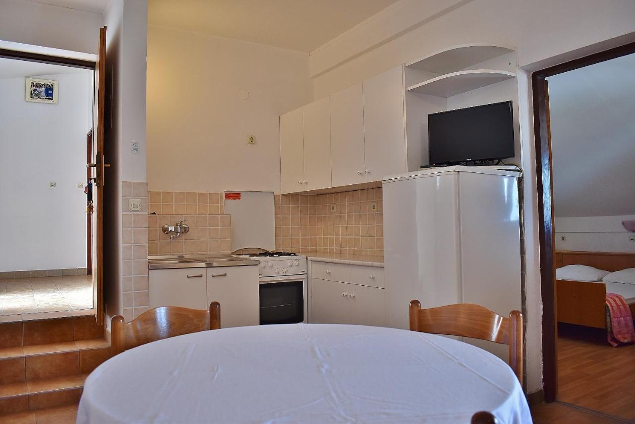 Apartament Banjol Exterior photo