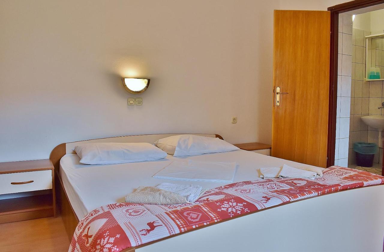 Apartament Banjol Exterior photo