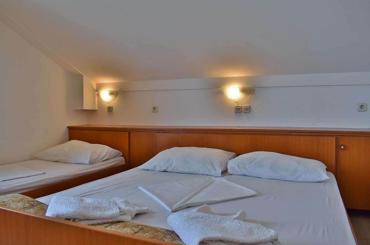 Apartament Banjol Exterior photo