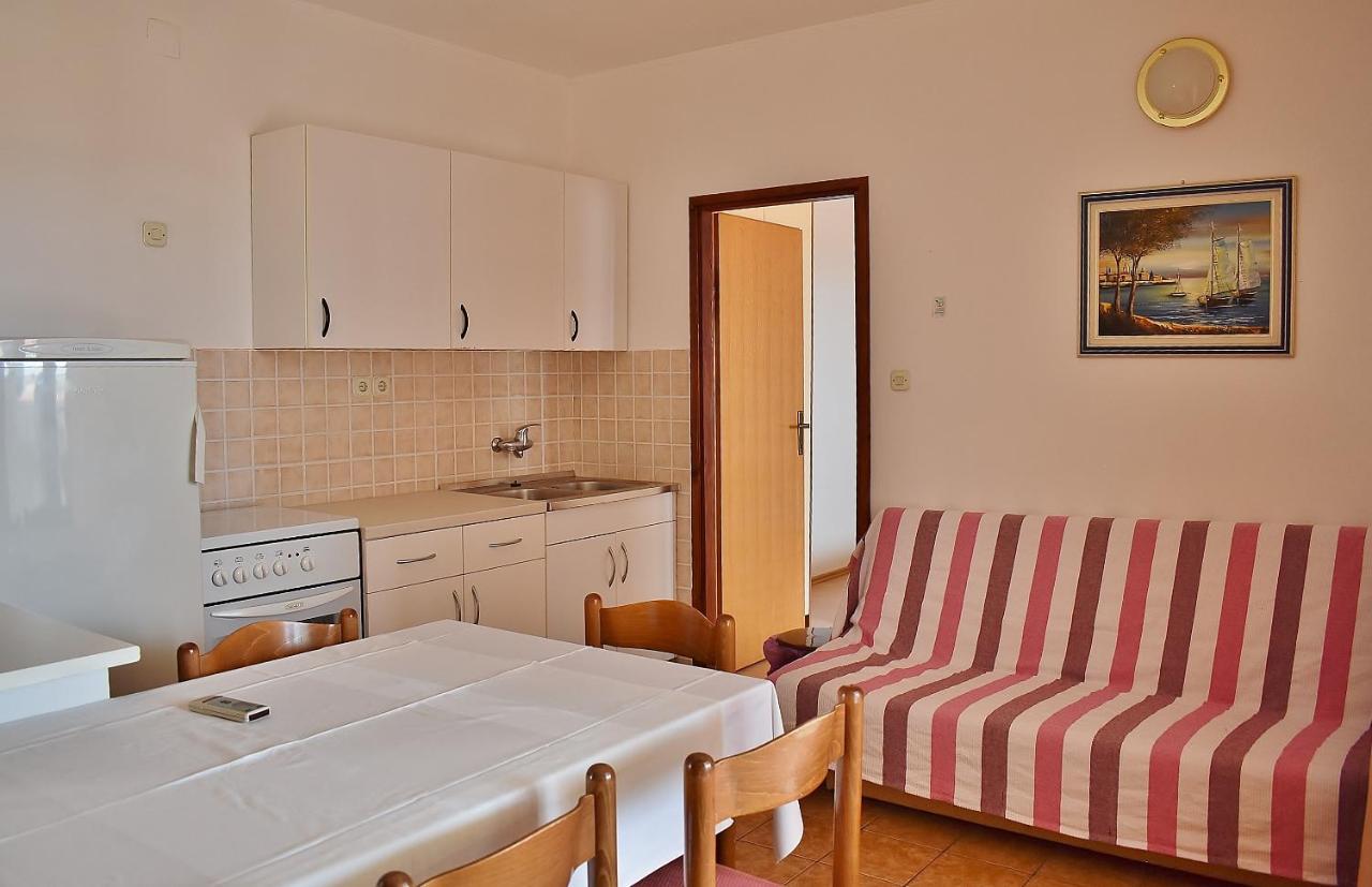 Apartament Banjol Exterior photo