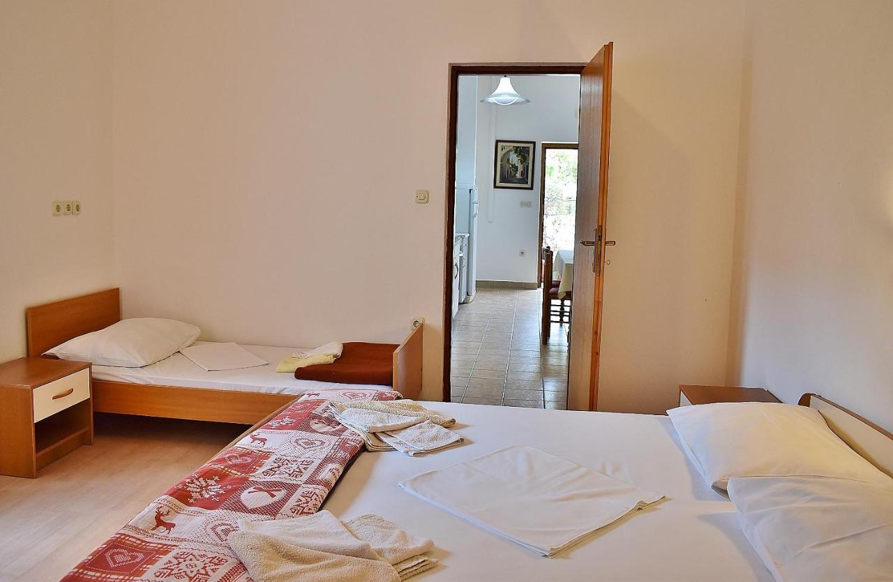 Apartament Banjol Exterior photo